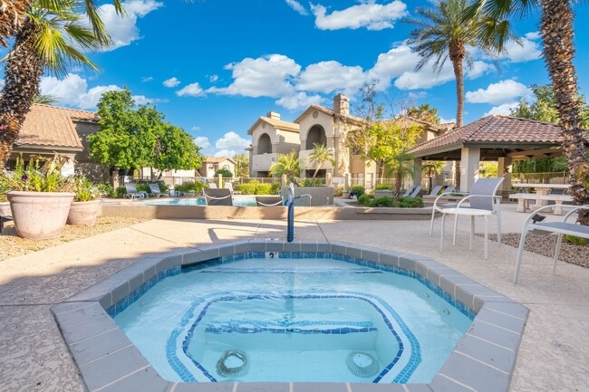 Building Photo - Scottsdale Condo!