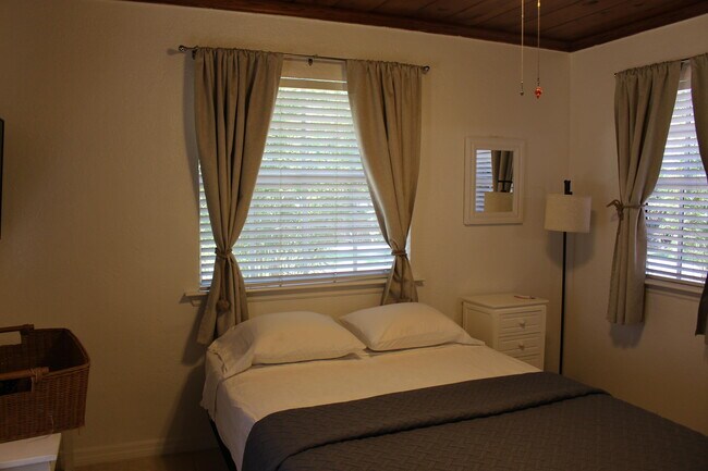 Building Photo - 225 Gulfstream Blvd