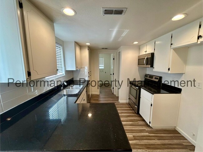 Building Photo - 8615 Newgate Ct