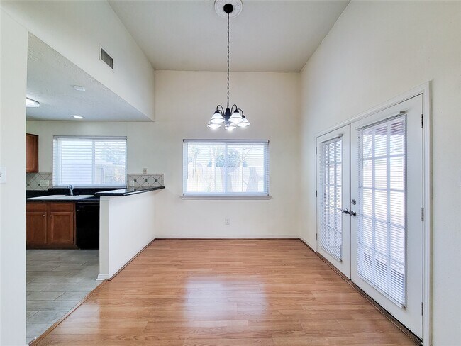 Building Photo - 8611 Pool Creek Dr