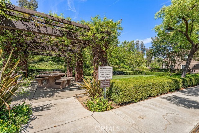 Building Photo - 2992 E Coalinga Dr