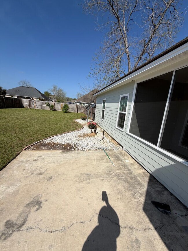 Building Photo - Home in Hahira