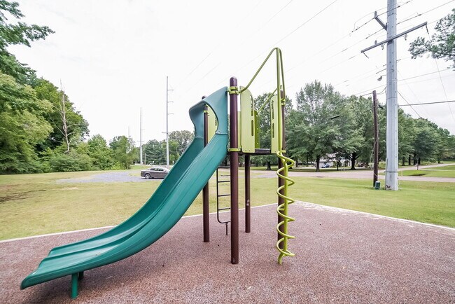 Building Photo - 4882 Graham Lake Dr