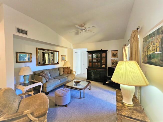 Building Photo - 5050 Fairways Cir