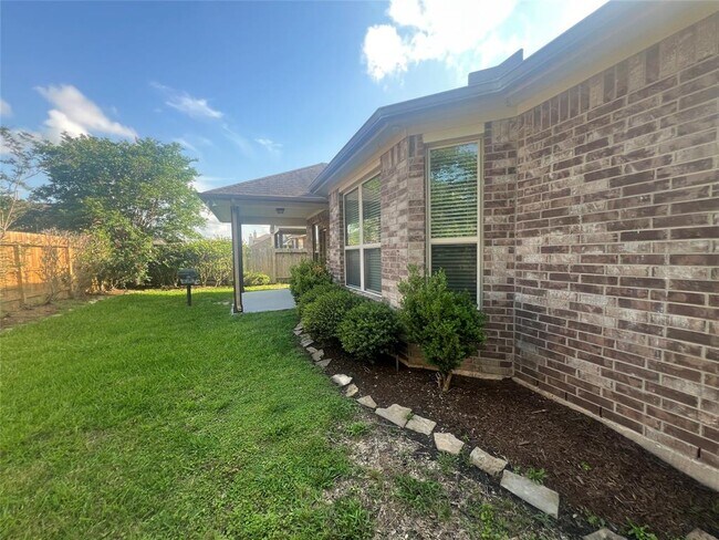 Building Photo - 6030 Clymer Mdw