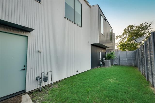 Building Photo - 1504 Burlew St