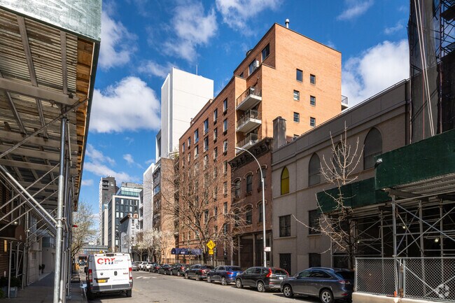 Building Photo - The Chatham in Chelsea