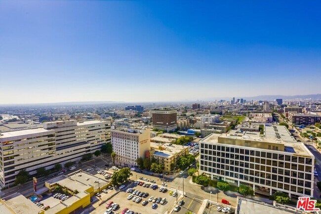 Building Photo - 1100 Wilshire Blvd