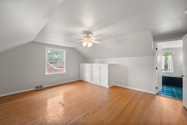 Building Photo - Make This Your Home!