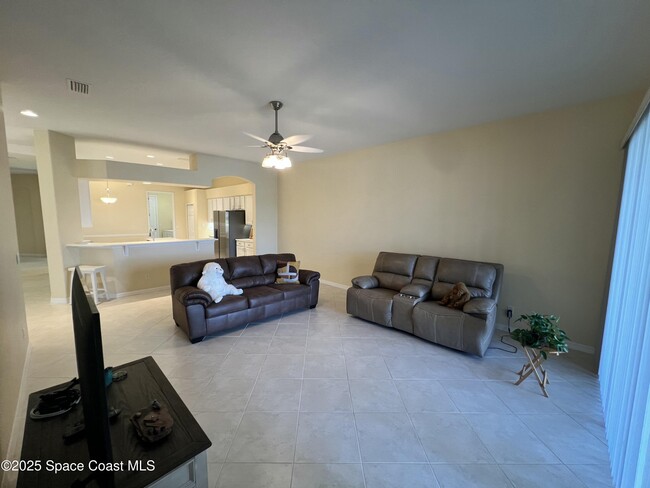 Building Photo - 3893 Carambola Cir