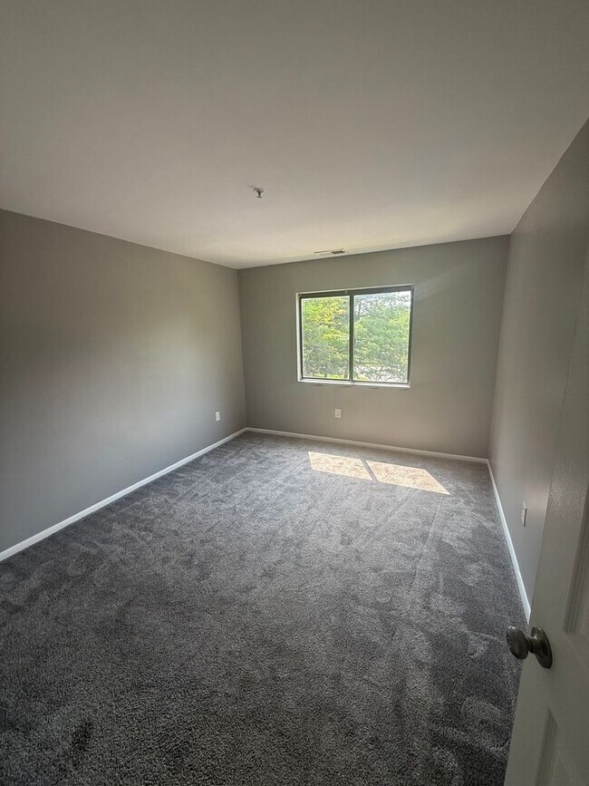 Building Photo - 80 Ashlar Hill Ct