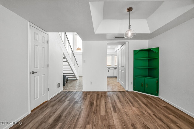 Building Photo - 220 N 22nd Pl