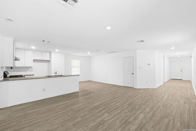 Building Photo - 422 De Herrera