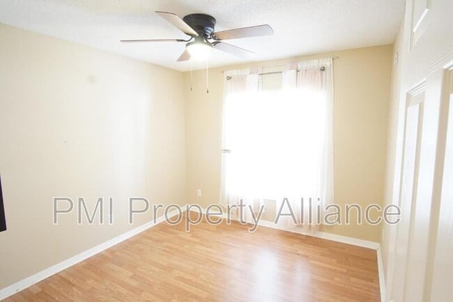 Building Photo - 12111 Goldenstar Ln