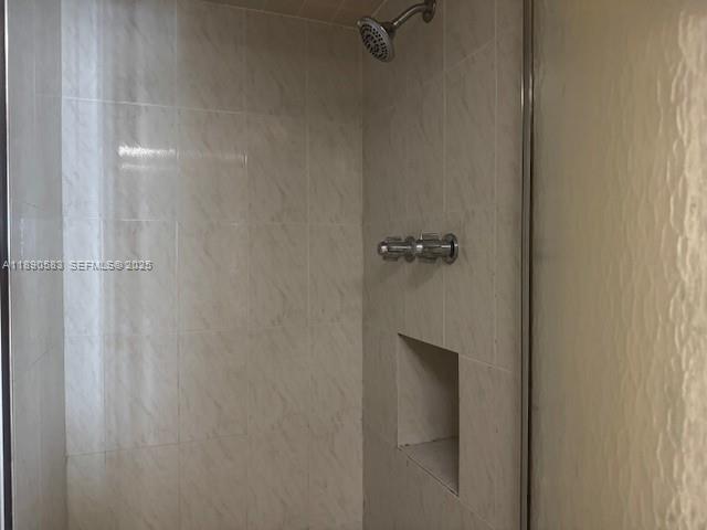 Building Photo - 5401 Collins Ave