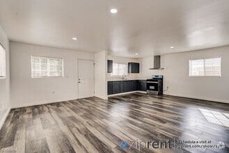 Building Photo - 2 br, 1 bath Triplex - 1948 Cherry Avenue,...