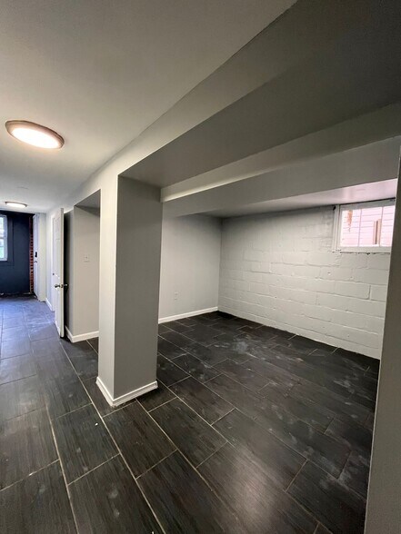 Building Photo - 579 Liberty Ave