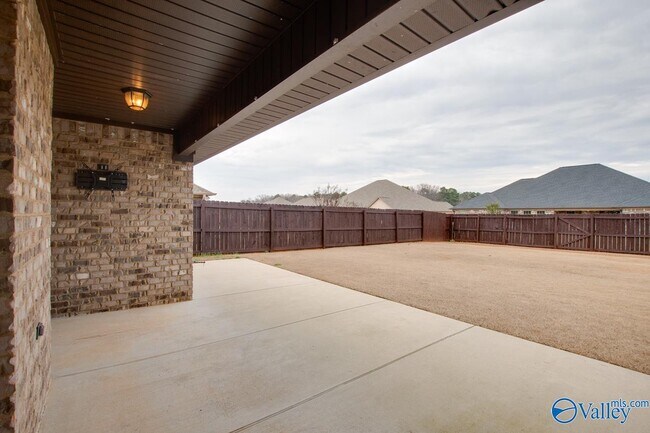 Building Photo - 13697 Callaway Dr