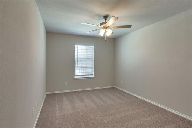 Building Photo - 2816 Bellflower Dr