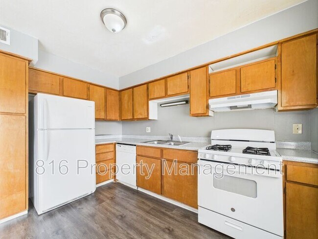 Building Photo - 8038 Campbell St