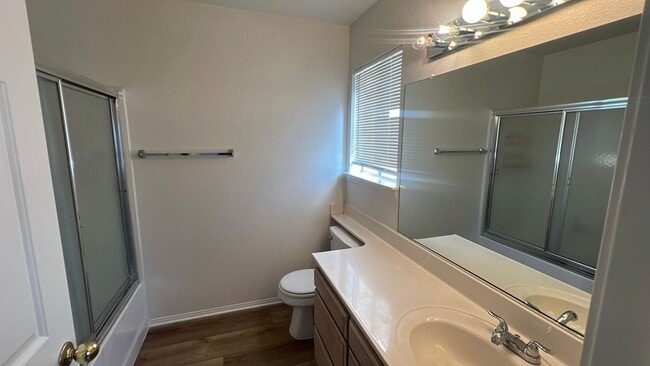 Building Photo - West Lancaster Townhouse in gated communit...