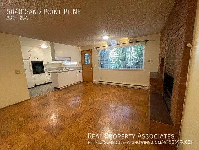 Building Photo - 5048 Sand Point Pl NE