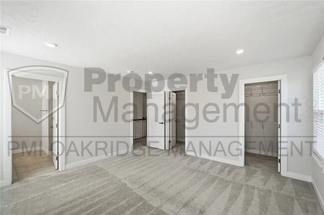 Building Photo - 414 Sydney Dr