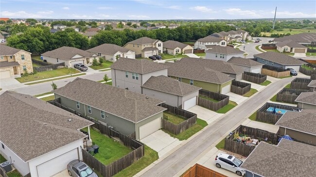 Building Photo - 126 Fairmeadow Downs Dr