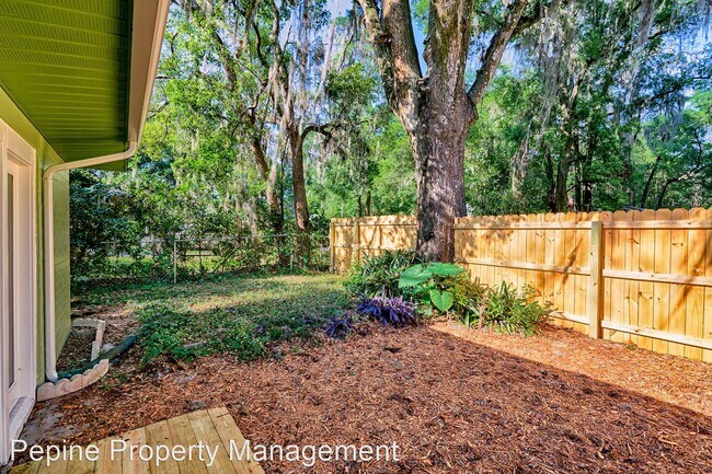 Building Photo - 3 br, 1 bath House - 725 NW 33rd Ave