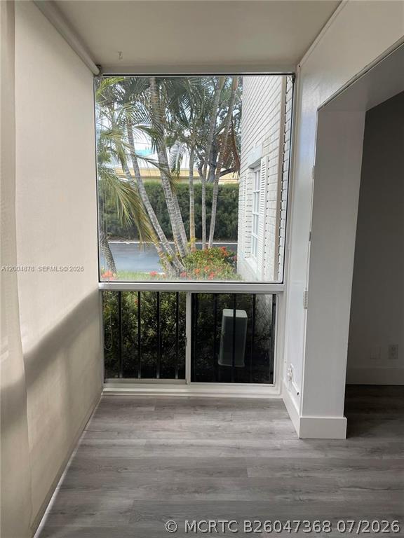 Building Photo - 6207 Bay Club Dr