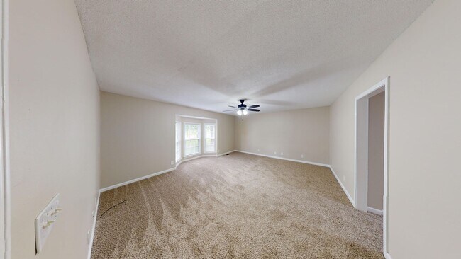 Building Photo - 1485 Nichols Dr