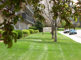 Building Photo - Sandalwood Apartments