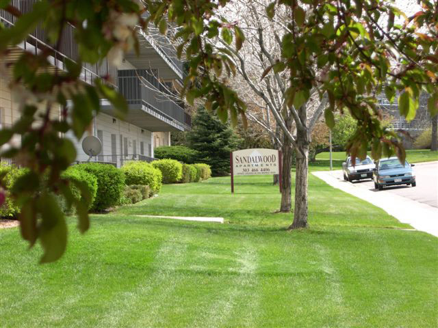 Primary Photo - Sandalwood Apartments