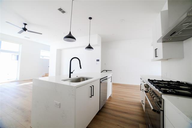 Building Photo - 3616 San Jacinto St