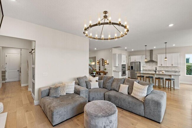 Building Photo - 9586 Meadow Hunt Way