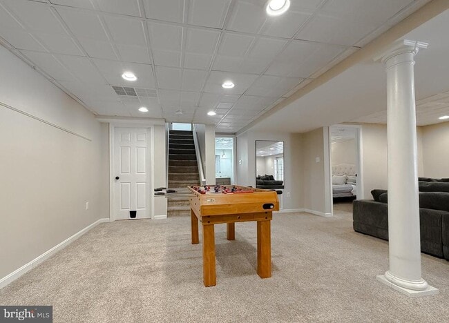 Building Photo - 23185 Pembrook Dr