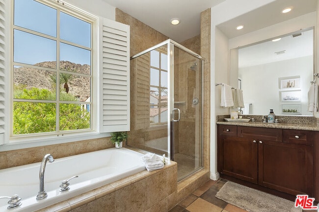 Building Photo - 48613 Classic Dr