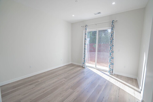 Building Photo - Brand New Construction 3-Bedroom Home for Rent in Canyon Country