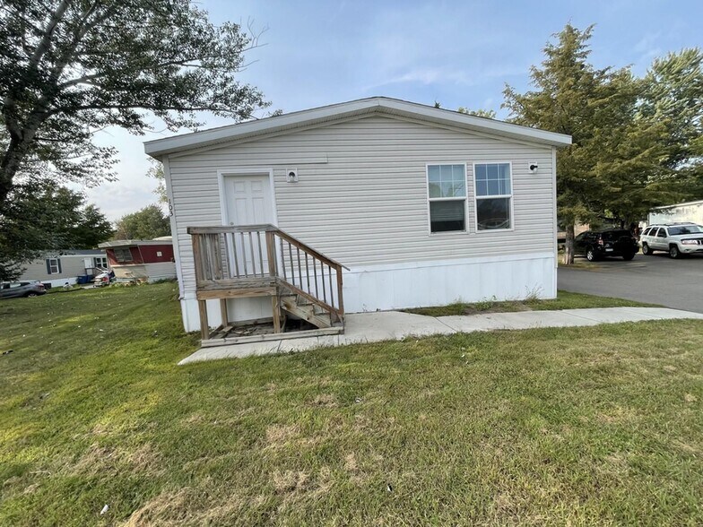 Building Photo - 103 Joymar Cir