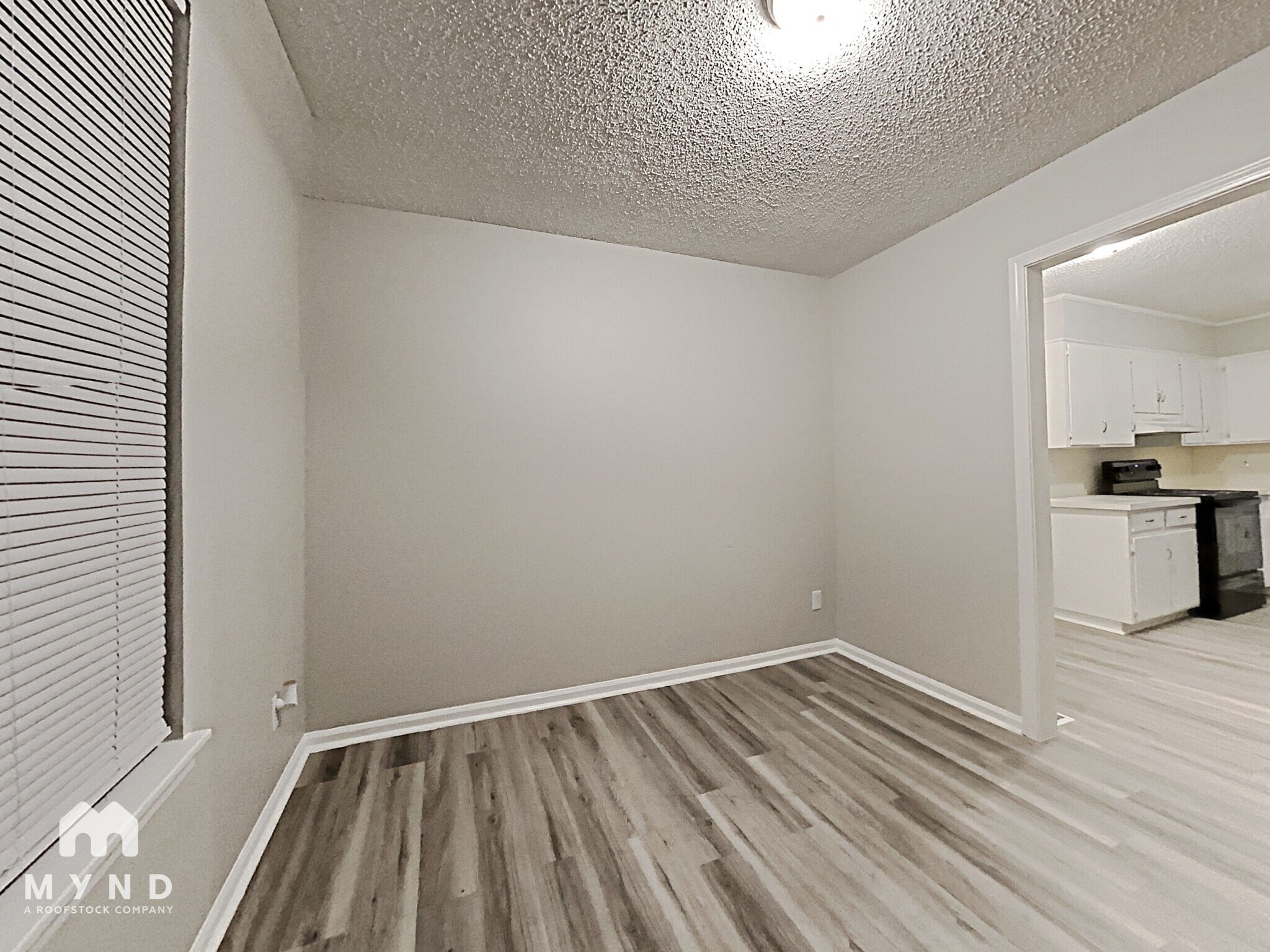 Building Photo - 1109 4th Way