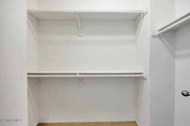 Building Photo - 122 Via Katrina