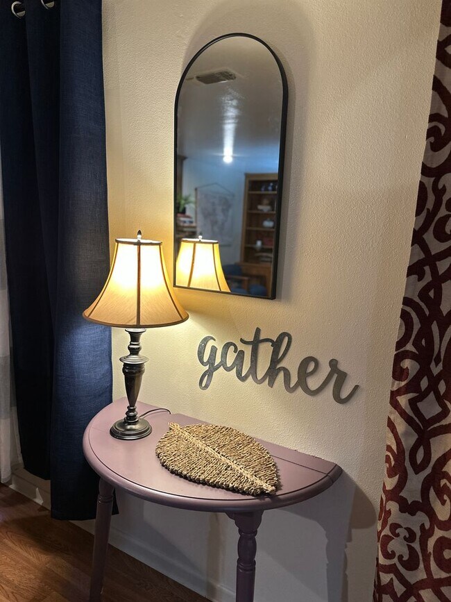 Building Photo - ONE BEDROOM, one bath, FULLY FURNISHED; ALL BILLS PAID