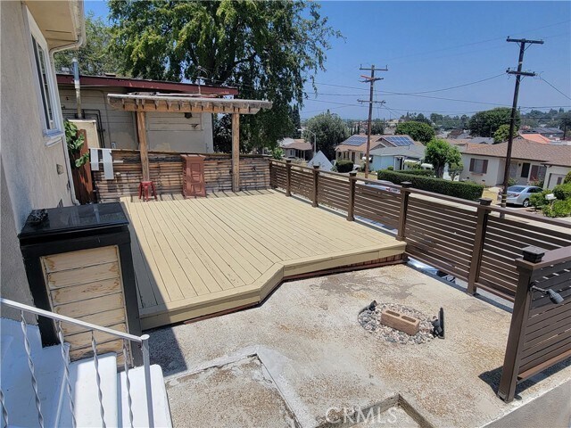 Building Photo - 2511 Florentina Ave