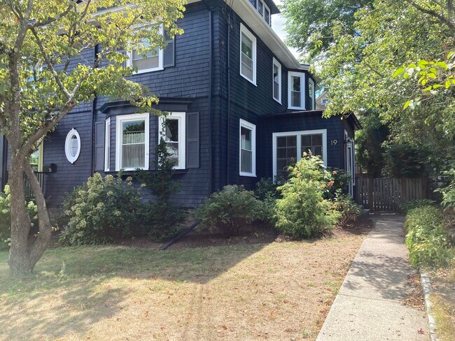 Primary Photo - 19 Addison St