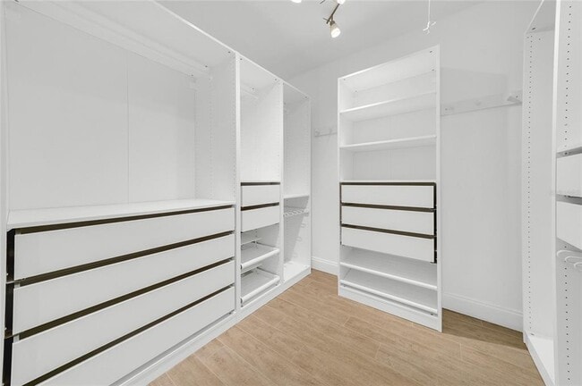 Building Photo - 8714 Cove Ct