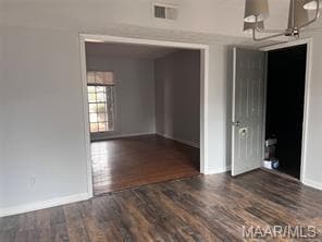 Building Photo - 570 Chatsworth Dr