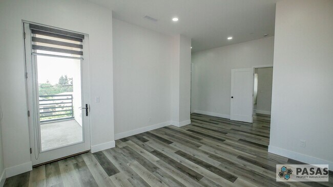 Building Photo - Newly Built Solar-Powered Home!