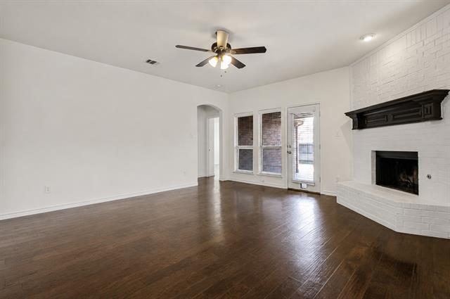 Building Photo - 13463 Four Willows Dr