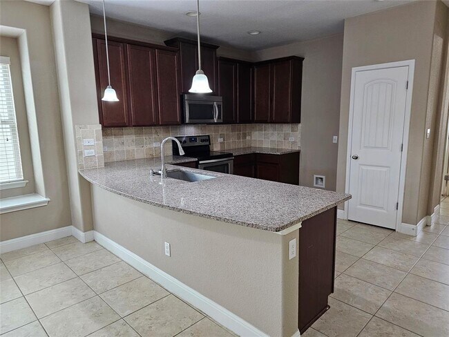 Building Photo - 360 Quarry Ln