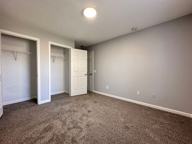 Building Photo - Three-Bedroom Ranch Close to Downtown